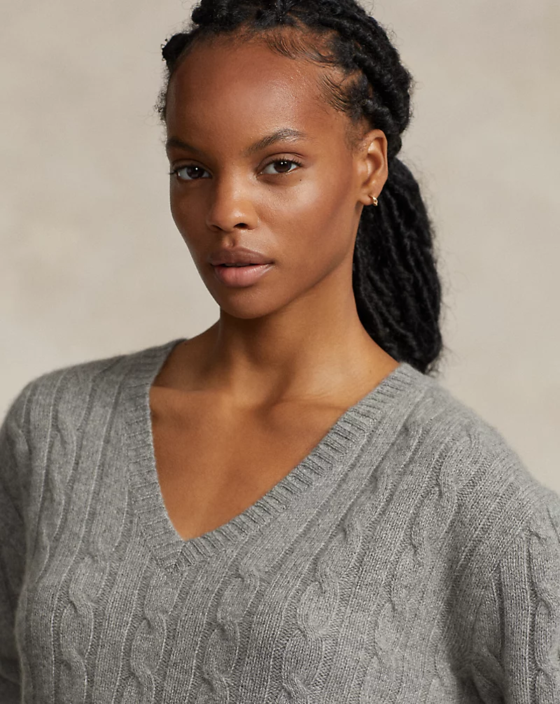 Relaxed Fit Cable Cashmere Sweater